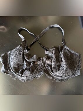 Victoria's Secret Black Lace Underwire Bra - Black